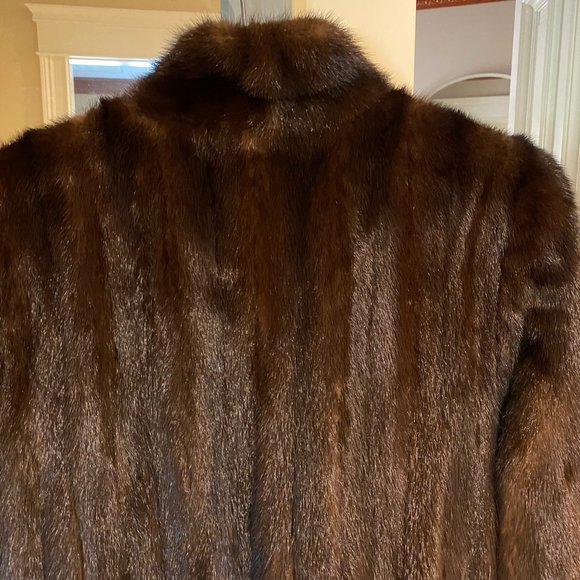 Luxurious Full Length Mink Coat - Picture 7 of 9